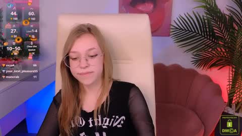 Snapshot of layriantavee chatting on January 28, 1:27 pm layriantavee online show from January 28, 1:27 pm