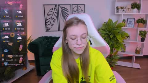 Snapshot of layriantavee chatting on February 2, 1:19 pm layriantavee online show from February 2, 1:19 pm