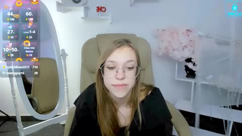 Snapshot of layriantavee chatting on February 3, 10:03 am layriantavee online show from February 3, 10:03 am