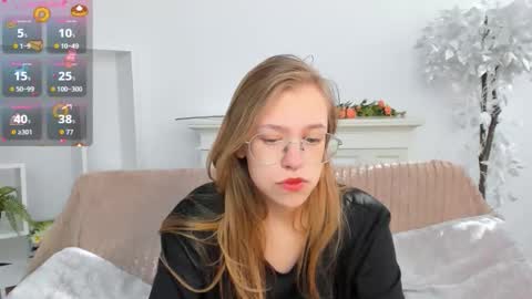 Snapshot of layriantavee chatting on September 13, 6:02 am layriantavee online show from September 13, 6:02 am