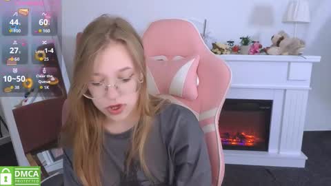 Snapshot of layriantavee chatting on September 25, 6:06 am layriantavee online show from September 25, 6:06 am