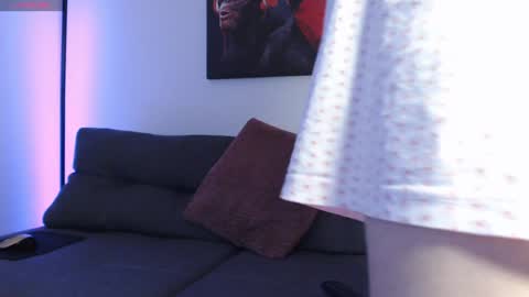 Laz online show from December 15, 8:41 am