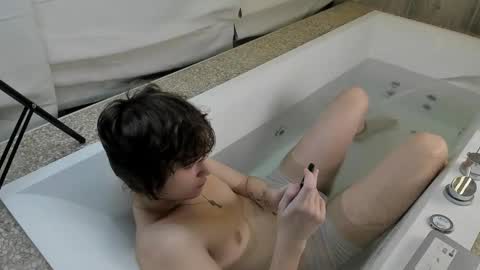 Alex online show from February 9, 2:48 am