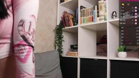 Snapshot of lazynut chatting on September 17, 3:52 am Lisa online show from September 17, 3:52 am