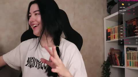 Snapshot of lazynut chatting on September 25, 4:05 am Lisa online show from September 25, 4:05 am