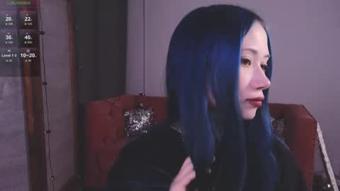Snapshot of le_chan chatting on October 10, 1:21 pm felixe online show from October 10, 1:21 pm