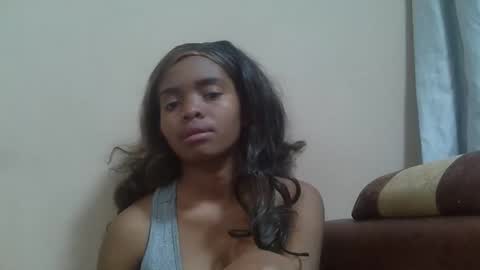 Snapshot of lea96546 chatting on October 9, 8:23 am lea96546 online show from October 9, 8:23 am