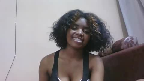 Snapshot of lea96546 chatting on November 18, 6:01 pm lea96546 online show from November 18, 6:01 pm