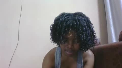 Snapshot of lea96546 chatting on December 3, 6:50 pm lea96546 online show from December 3, 6:50 pm