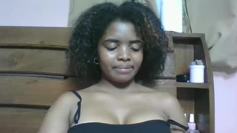 lea96546 online show from April 18, 7:58 pm