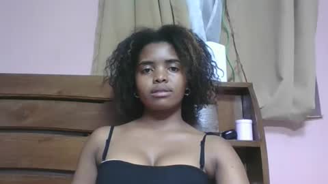 lea96546 online show from April 19, 1:43 pm