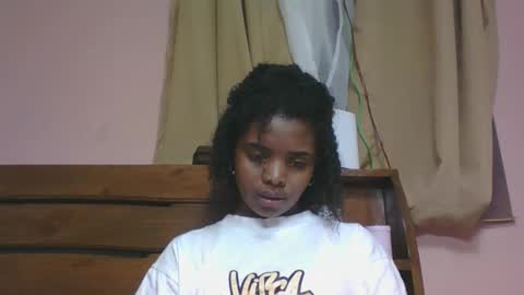 lea96546 online show from April 20, 7:00 am