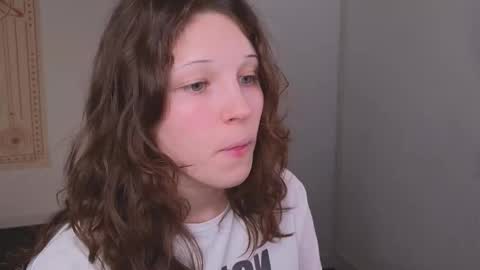 Snapshot of lea_belle_ chatting on January 16, 4:33 pm Lea online show from January 16, 4:33 pm