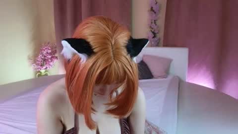 Snapshot of lea_belle_ chatting on February 10, 6:12 pm Lea online show from February 10, 6:12 pm