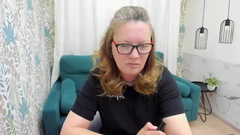 Lea online show from April 25, 5:32 am