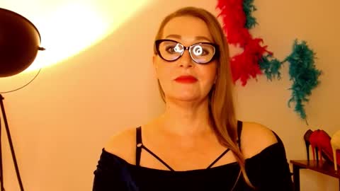 LEA online show from February 25, 3:05 pm