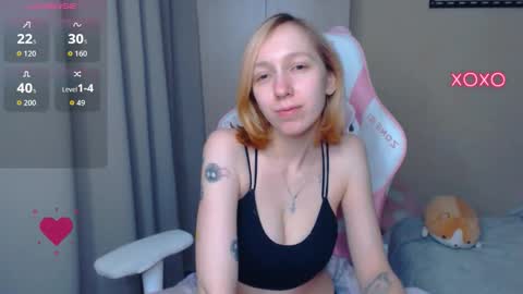 Snapshot of leah__gotty chatting on September 21, 9:49 pm Leah Gotty online show from September 21, 9:49 pm