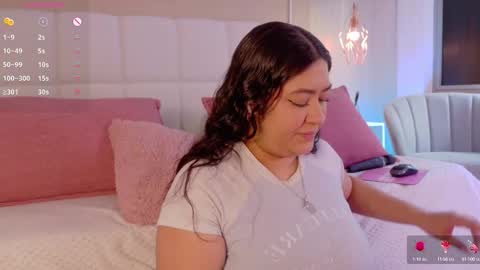 Leah online show from October 9, 3:32 pm