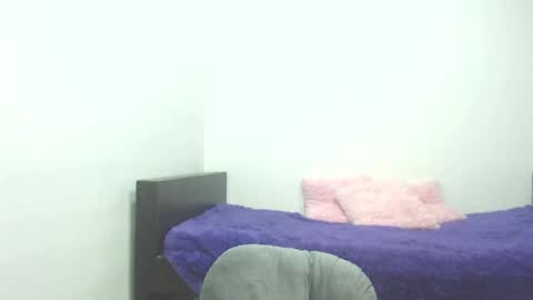 Snapshot of leah_susman chatting on September 13, 2:00 am leah_susman online show from September 13, 2:00 am