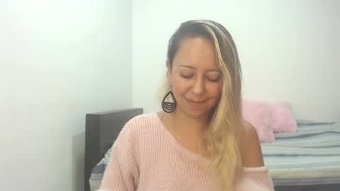 Snapshot of leah_susman chatting on November 4, 12:59 pm leah_susman online show from November 4, 12:59 pm