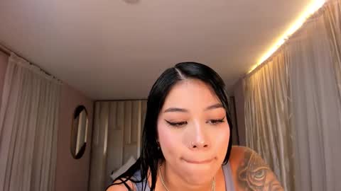 leahnovac online show from October 14, 11:11 am