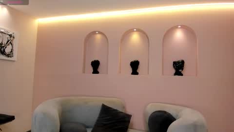 leahnovac online show from November 1, 11:12 am