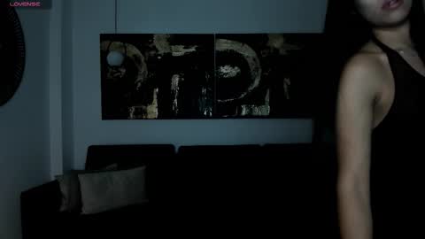 leahnovac online show from November 22, 10:58 am