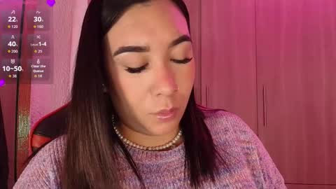 leah online show from November 26, 9:32 am