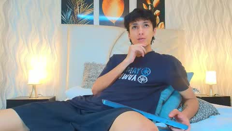 Lean online show from February 12, 10:05 pm