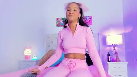 Snapshot of leana_lovings1 chatting on July 10, 11:02 am Leana online show from July 10, 11:02 am