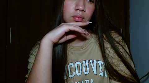 Snapshot of leanaalhub chatting on December 10, 4:34 am leanaalhub online show from December 10, 4:34 am