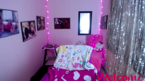 Snapshot of leandra_sex chatting on February 11, 6:22 pm Leandra online show from February 11, 6:22 pm