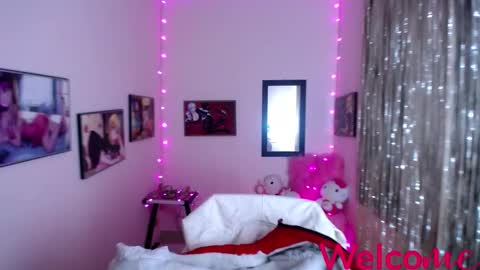 Snapshot of leandra_sex chatting on February 14, 12:14 pm Leandra online show from February 14, 12:14 pm