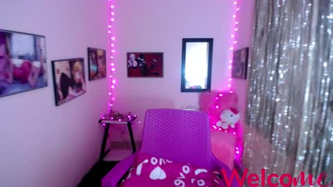 Snapshot of leandra_sex chatting on February 24, 5:42 pm Leandra online show from February 24, 5:42 pm