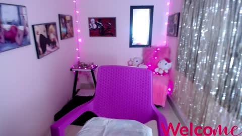 Snapshot of leandra_sex chatting on February 26, 6:43 pm Leandra online show from February 26, 6:43 pm