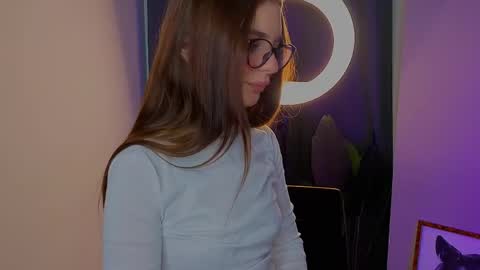 Sophie online show from April 18, 7:58 pm