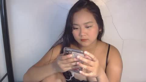 leane online show from April 23, 3:36 pm