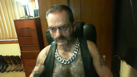 leathergreaser online show from February 9, 7:49 am