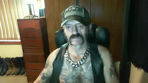 leathergreaser online show from March 11, 5:49 am