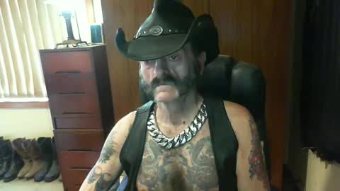 leathergreaser online show from October 6, 12:08 am