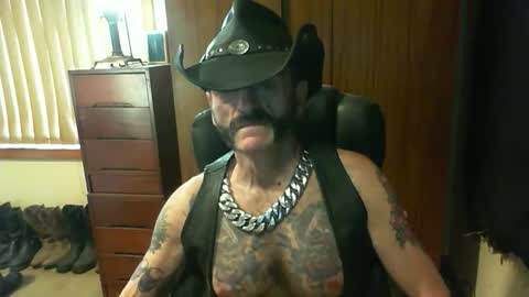 leathergreaser online show from October 19, 7:20 am