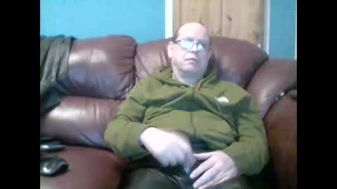 Snapshot of leatherpants68 chatting on October 31, 9:05 pm leatherpants68 online show from October 31, 9:05 pm