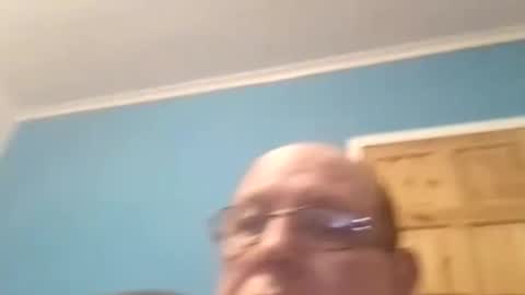 Snapshot of leatherpants68 chatting on November 13, 6:51 pm leatherpants68 online show from November 13, 6:51 pm