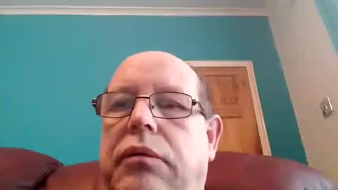 Snapshot of leatherpants68 chatting on November 28, 8:50 am leatherpants68 online show from November 28, 8:50 am