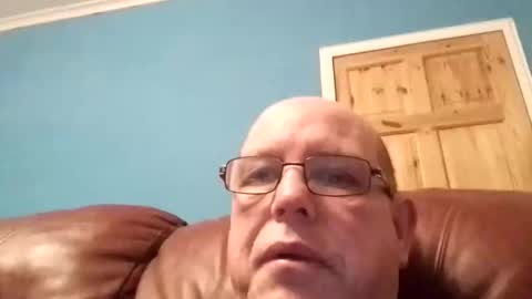 Snapshot of leatherpants68 chatting on January 8, 10:56 pm leatherpants68 online show from January 8, 10:56 pm