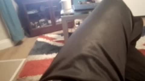 Snapshot of leatherpants68 chatting on January 9, 7:15 pm leatherpants68 online show from January 9, 7:15 pm