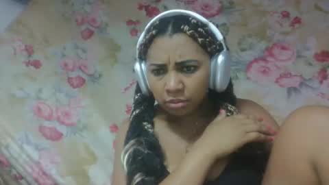 leatiana online show from April 20, 7:04 pm