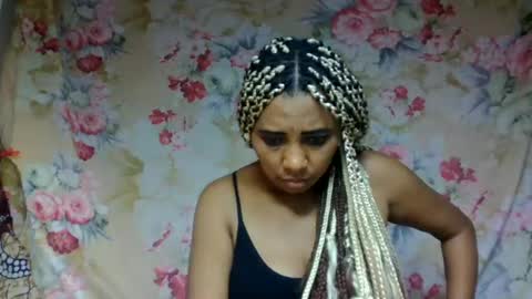 leatianaa online show from June 15, 5:37 pm