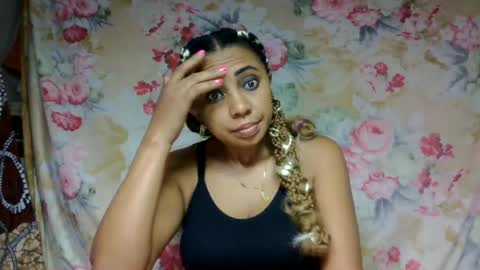 leatianaa online show from June 18, 3:07 am