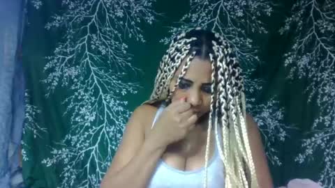 leatianaa online show from June 25, 4:01 am